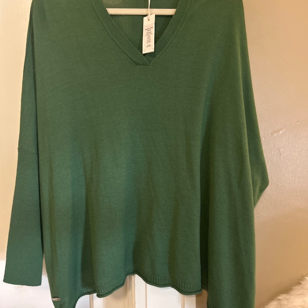 NWTMersea Catalina V-Neck Oversized Pullover Travel Sweater GreenOne Size